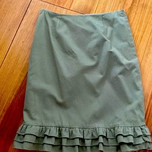 Anthropologie tiered ruffled skirt, 4, side zip, like new, 100% cotton